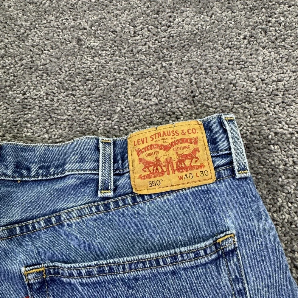 Levis 550 Jeans Mens 40x30 Blue Relaxed Straight Denim Medium Wash Casual Logo